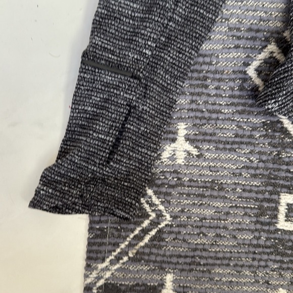 Lululemon Athletica Vintage Kano Catch Me Long Sleeve Top Heather Black White - Picture 6 of 10